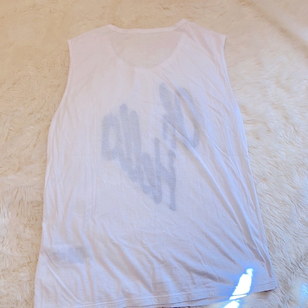 Guess Tank - Picture 2 of 4